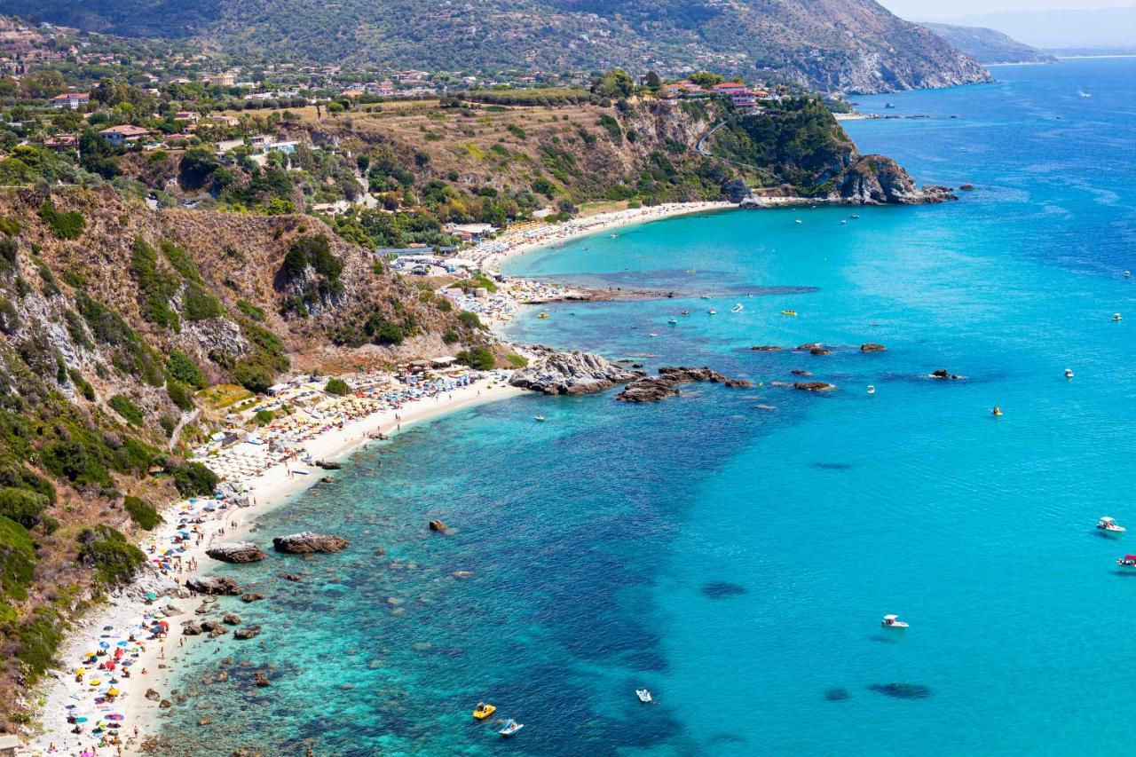 Cichello Apartments Capo Vaticano Bagian luar foto